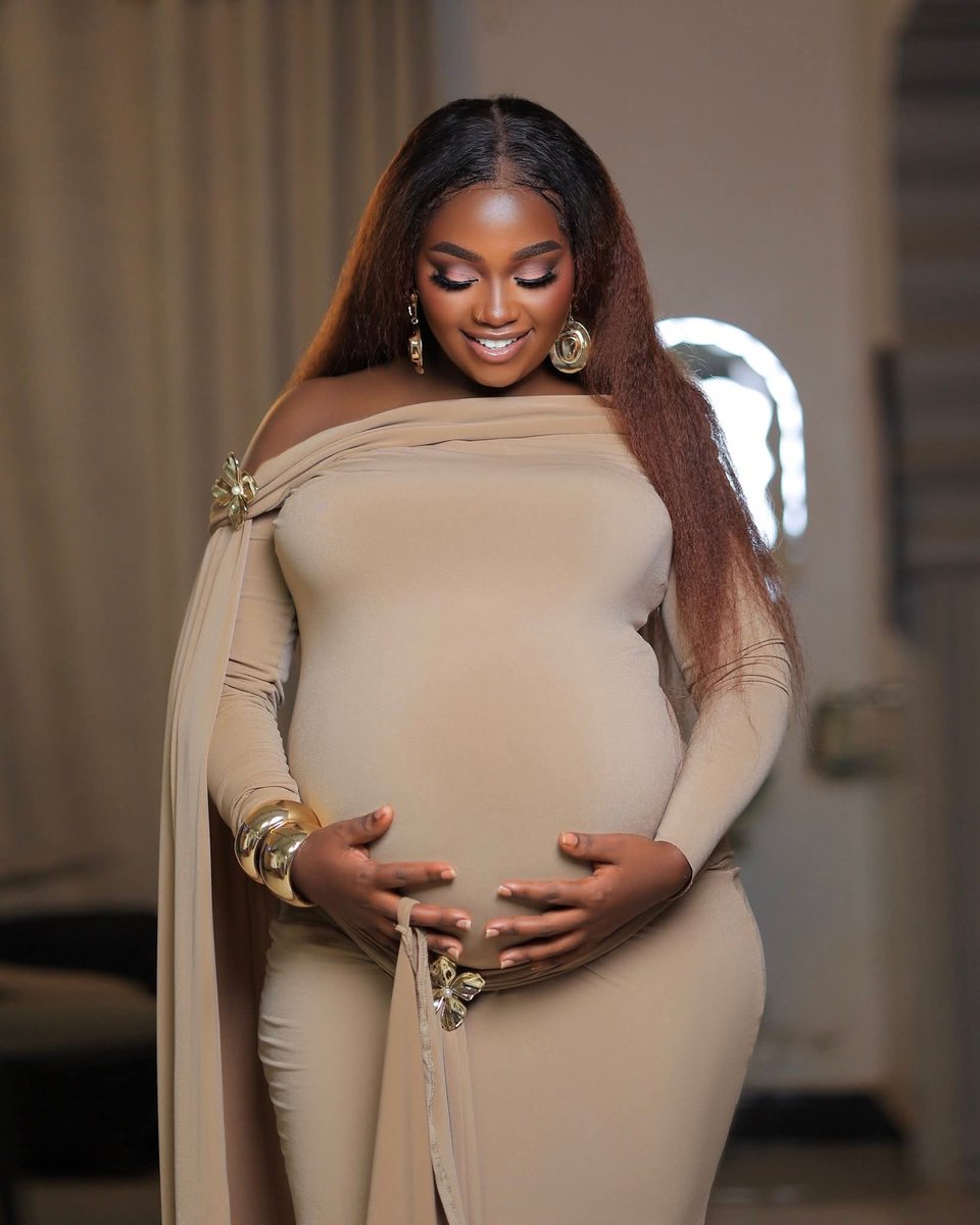 MBU's tweet photo. Slayed all through her pregnancy season 😍 https://t.co/be5qegmD2D