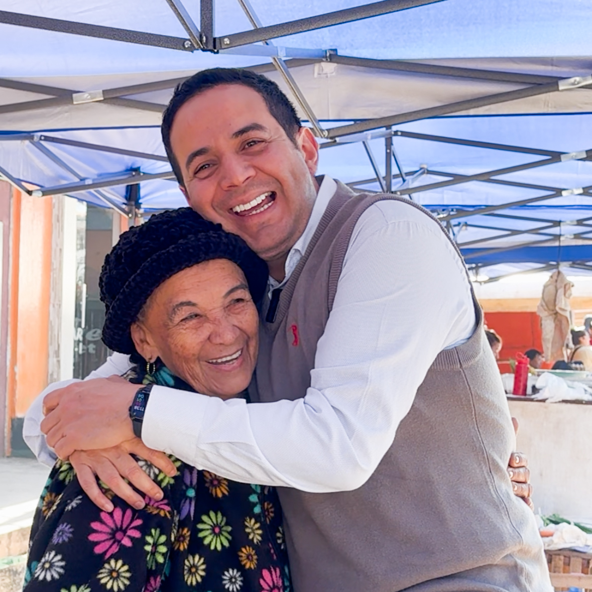 ricardopyok's tweet photo. Mi única preocupación hoy es la gente del Mercado de Itauguá. Sé muy bien que no buscan discursos ni peleas. Lo que necesitan es recuperar su herramienta de trabajo para volver a llevar el sustento a sus casas con dignidad. https://t.co/oBRiA19JjO