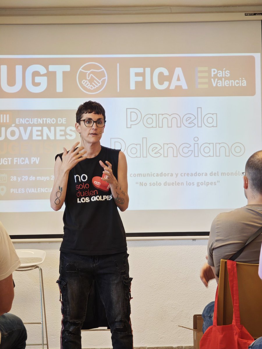 ugtficapv's tweet photo. Se inaugura el III Encuentro de Jóvenes de UGT FICA PV en Piles, con la inspiradora intervención de Pamela Palenciano, voz imprescindible en la lucha por la igualdad, contra la violencia machista y por la transformación social. https://t.co/6krvLwtkHD