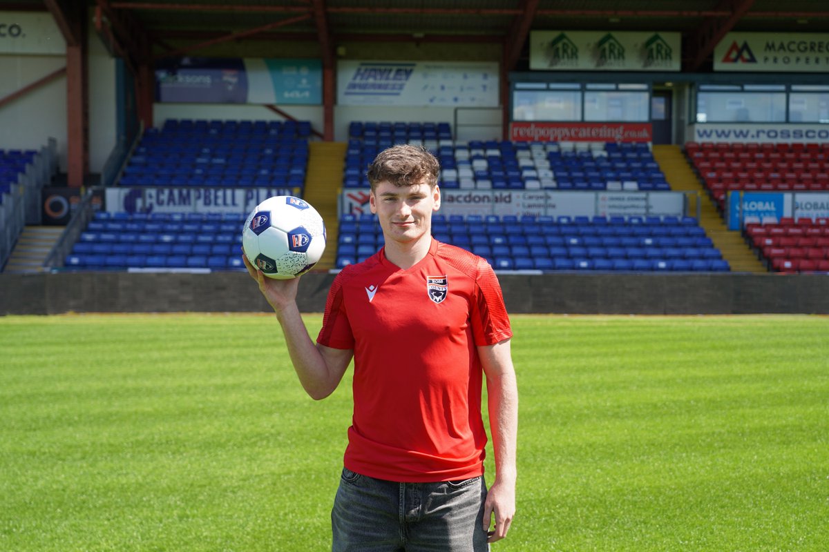 RossCounty's tweet photo. 👋 Welcome to the #Staggies, Luke McCarvel! 🦌 https://t.co/YMN7ObUpjn