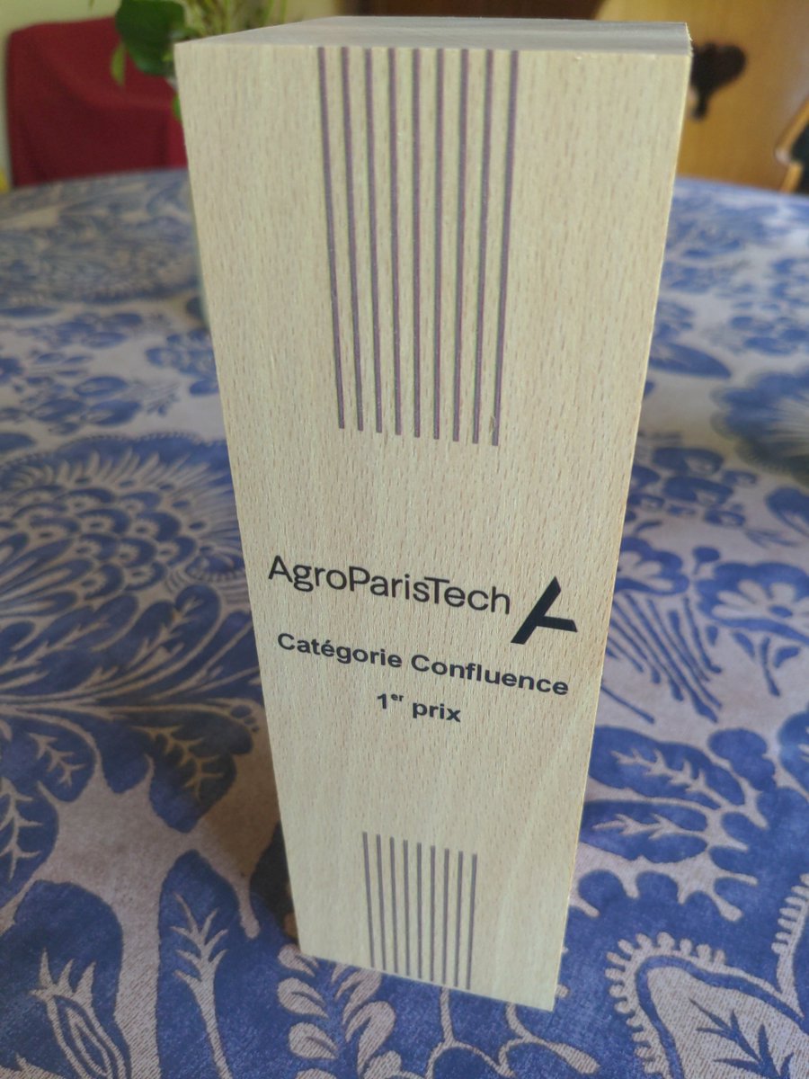 this_vo's tweet photo. @Herve_This  Fier de recevoir le prix Quercus, d'AgroParisTech. 
Mon allocution ici : https://t.co/92zCach6Fz https://t.co/SyQuEE7JLD