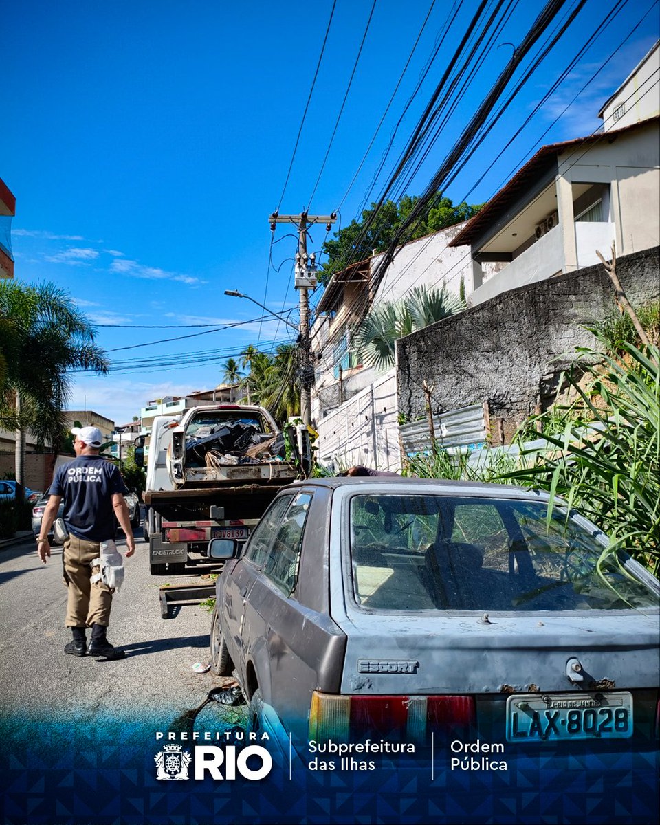 subilhasrio's tweet photo. Os veículos removidos estavam abandonados há longos períodos e comprometiam a circulação de pedestres e motoristas em diversas ruas da Ilha. https://t.co/04HUb7h5vD