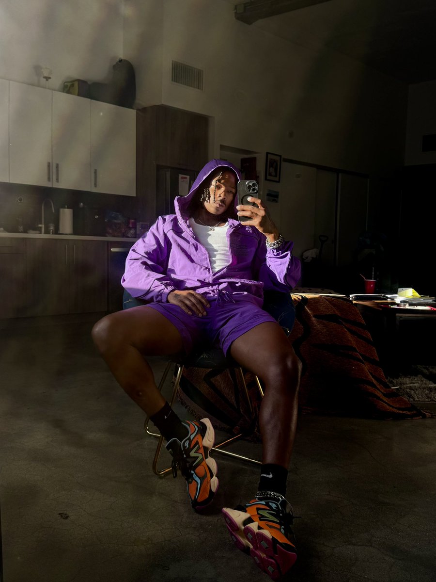 Zeus_WorldWide's tweet photo. Purple Flurp 💜🚀 https://t.co/78guESCDVi