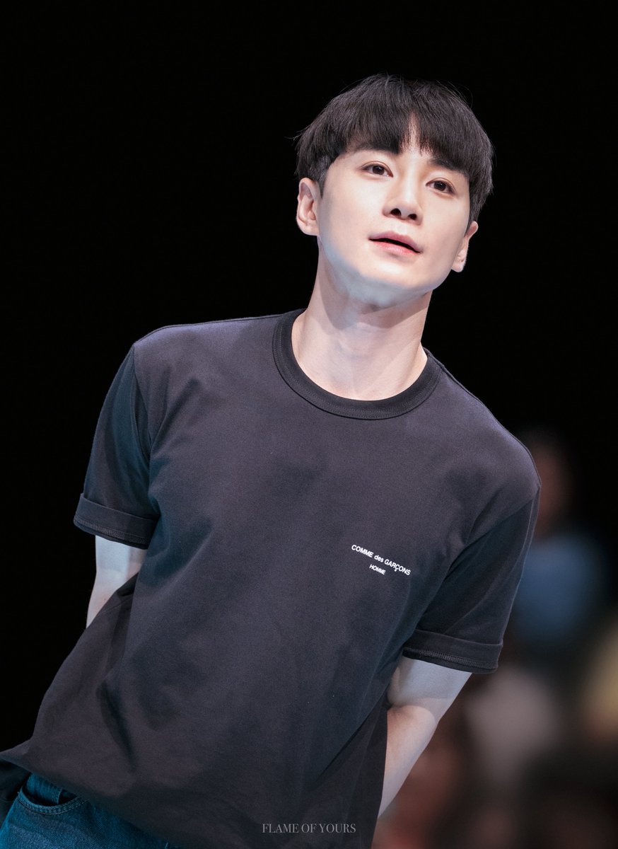 FLAME_OF_YOURS's tweet photo. 2026.05.28. 연극 『화이트 래빗 레드 래빗-WRRR』 
: 무대인사

#김시유 https://t.co/Y36qkDqwO5