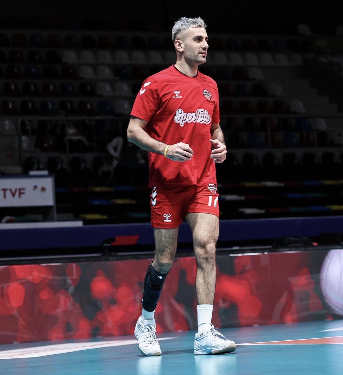VoleyArena's tweet photo. #Özelhaber 
Yaklaşık 3 ay önce duyurduğumuz haber resmiyet kazandı. Muhammed Kaya Fenerbahçe’de. https://t.co/rFxucRBFQy