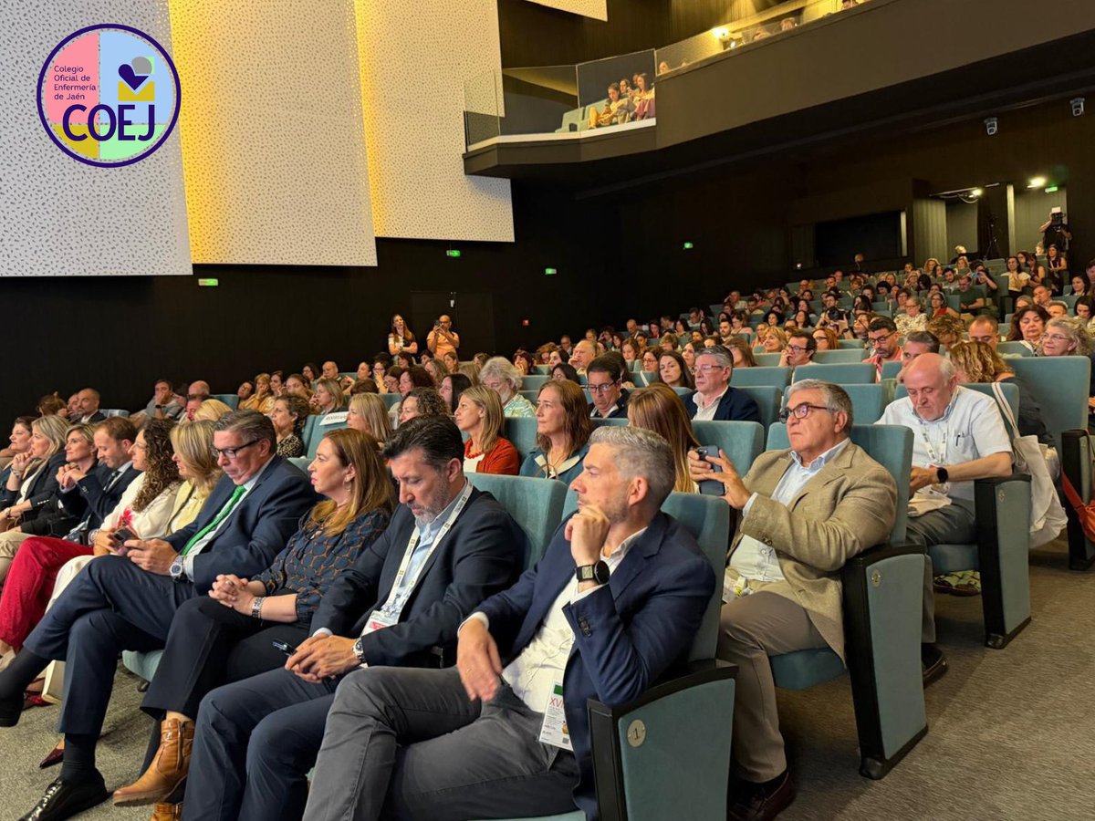 EnfermeriaJaen's tweet photo. ¡Gran 2ª jornada del XVII Congreso de @asanec en IFEJA!
El presidente del #COEJ, Antonio Álamo, y compañeros de Jaén asisten a este evento que patrocinamos y donde se ha lanzado la campaña “Tu voz construye”. ¡Enhorabuena! 👏✨
#enfermeriajaen #ASANEC2026 #AsanecJaen https://t.co/ATyC1LtZOp