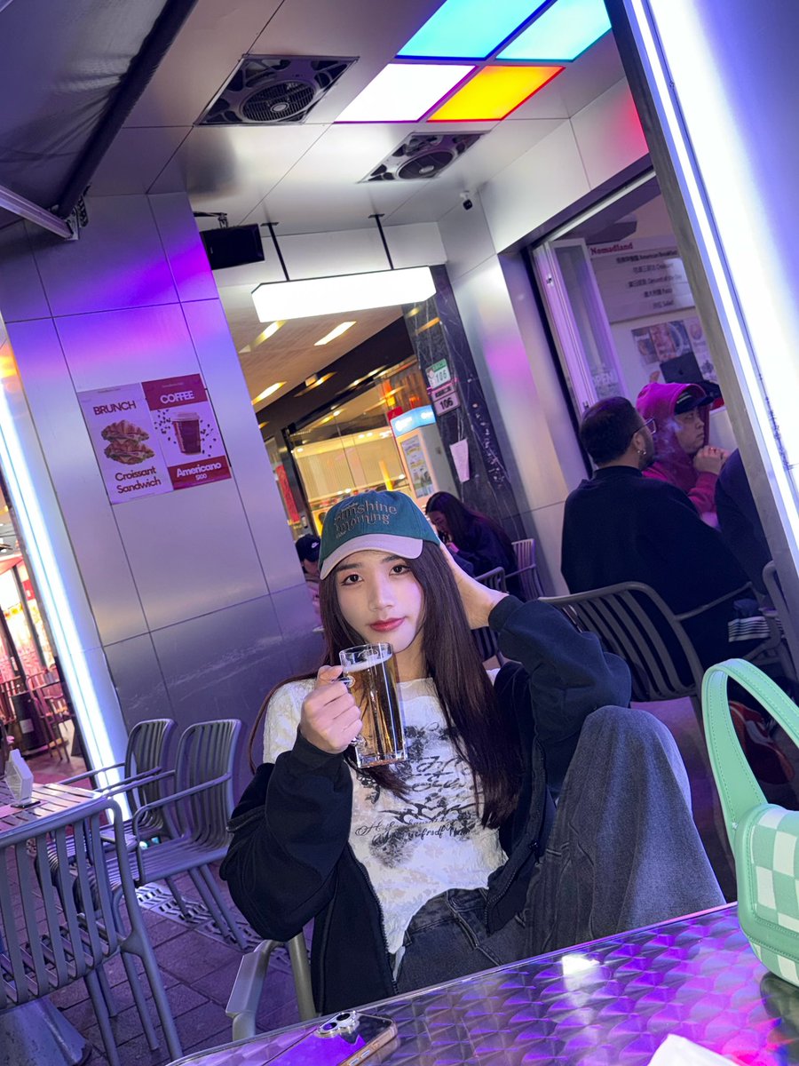 ❀nayees tweet media