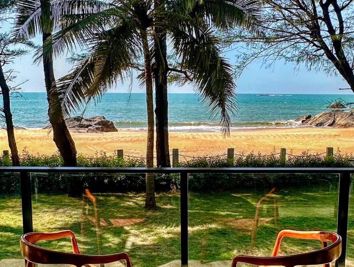 gallivanters's tweet photo. A Different India, Part II.
The Ganges before it slows down. A beach that thinks it’s in Thailand. And my second Postcard hotel.
Verdicts inside. No spoilers here. 

#India #LuxuryTravel #ThePostcardHotel #TravelWriting https://t.co/cOLKB036wO