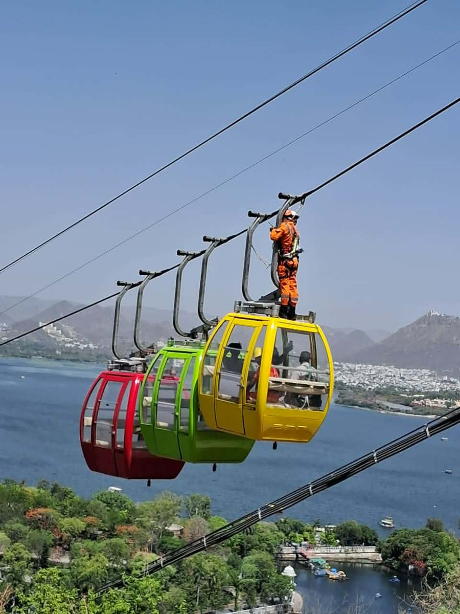 06NDRF's tweet photo. Preparedness, coordination &amp; swift response save lives.
♦️Team 6 NDRF conducted a Mock Exercise on Cable Car Accident at Karni Mata Temple Ropeway, Udaipur with SDRF, ropeway authorities &amp; stakeholders, showcasing coordinated rescue response &amp; preparedness for ropeway emergency https://t.co/CnHCVhMkcY