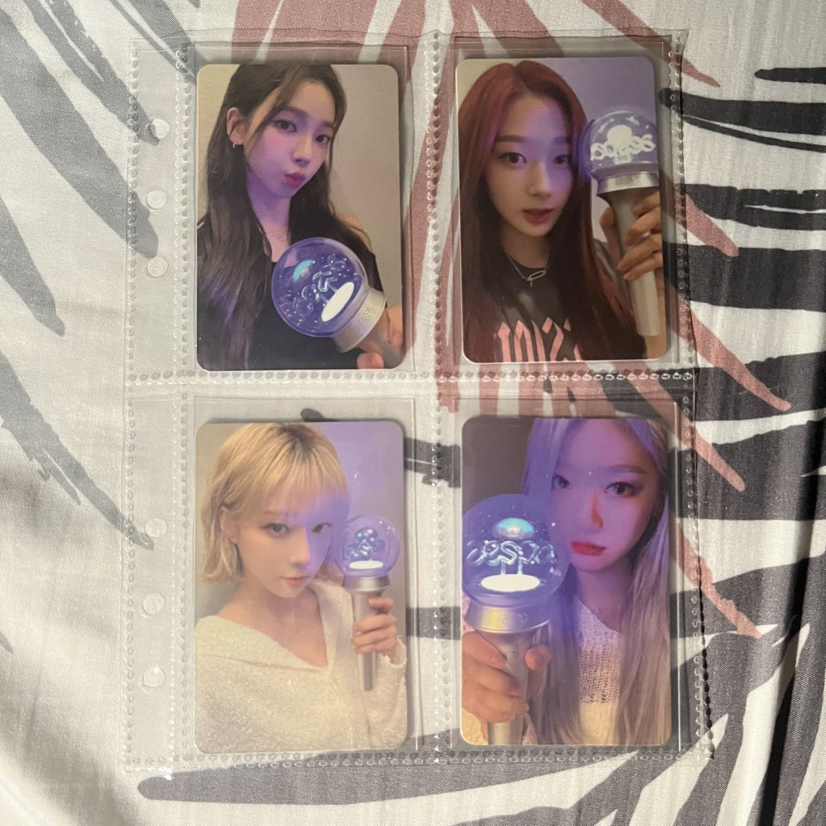 aetzonecart's tweet photo. — #aetzonesells

wts / lfb / ph

aespa lightstick v1 photocards

– P100 ea
– reply/dm if interested

mop: gcash, maya
mod: lbc, jnt

#. aespa karina giselle winter ningning pc version 1 https://t.co/p5T7m0dGvz