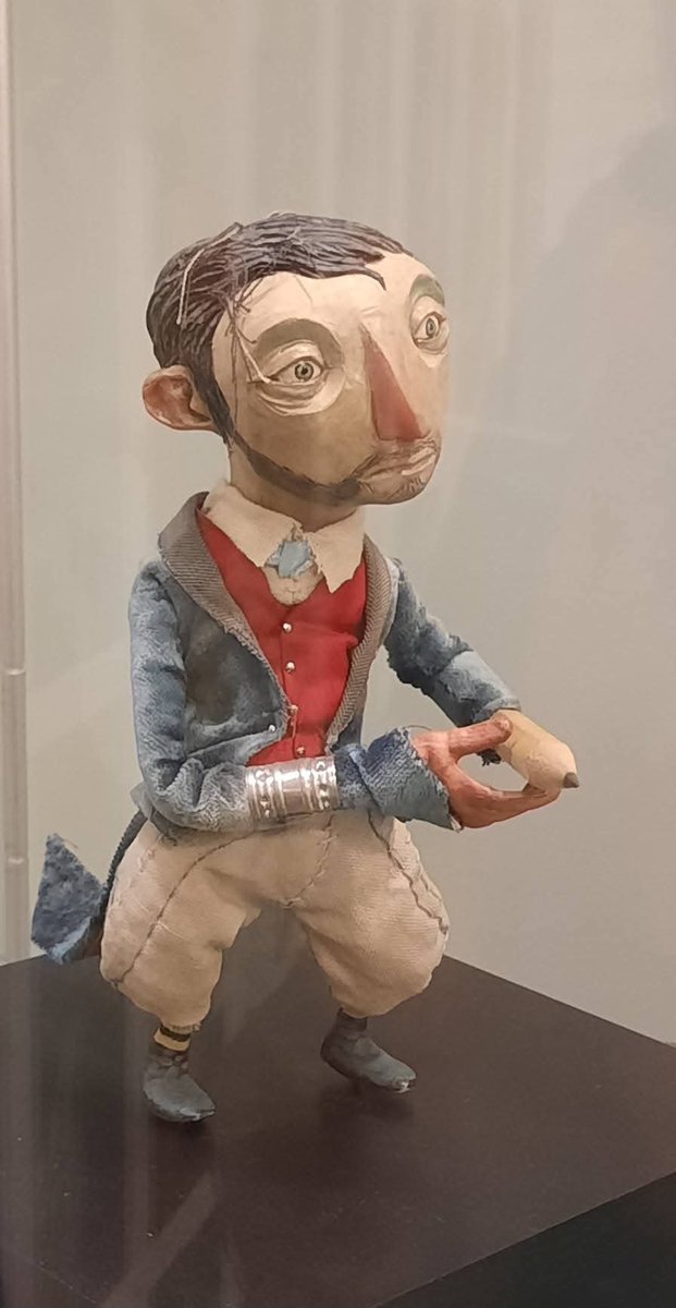 1000Tentacles's tweet photo. Pick up where we left.  Continued with the rest of the exhibition halls which we didnt manage to catch up last time at Museum Of Natural History.  Then headed up to Illustrator society and seeing Hellboy original sketches+Rednose art pieces are a big bonus! https://t.co/tZFUmUikbA