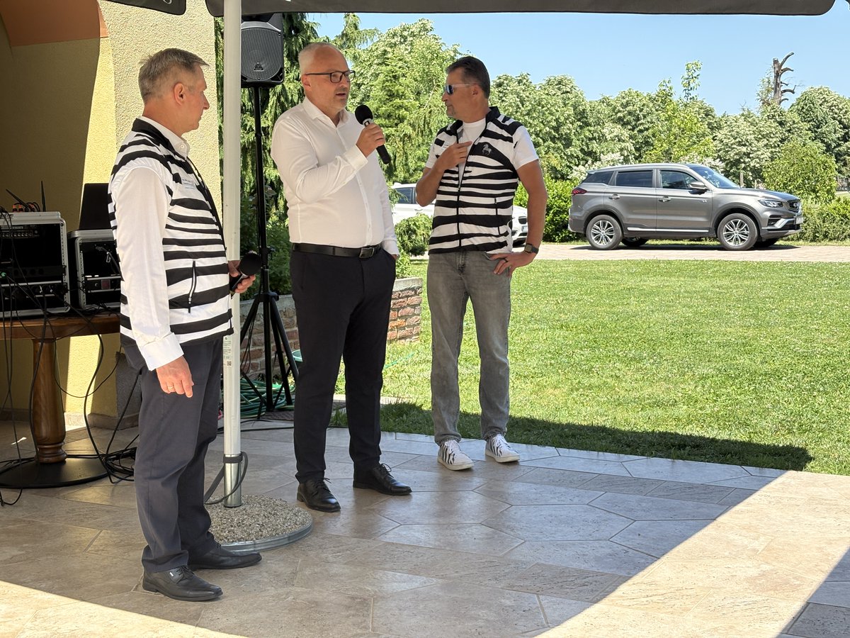 Zebra_systems's tweet photo. Dnes na konferenci Zebra BeMSP! ve slunném chorvatském Záhřebu, kterou pořádáme pro partnery z regionu Adriatics. Letos i za laskavé přítomnosti obchodního atašé českého velvyslanectví 😎🦓🇭🇷🇨🇿 https://t.co/RlcjpquZmx