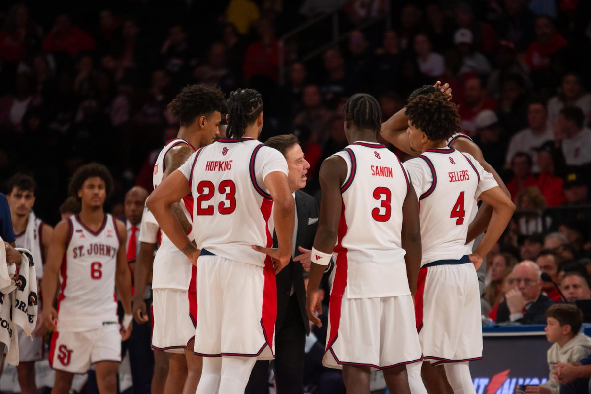 OneStopShopBB's tweet photo. Let’s quickly compare the 2026 St John’s Roster to the new 2027 roster…

PG: Ellis > Jackson (AS A PG)
SG: Jackson > Sellers
SF: Tounde > Hopkins 
PF: Freeman = Mitchell ( in some aspects )
C: Prey < Zuby 

This 26-27 roster is a SERIOUS contender right now. Feel free to comment #SJUBB