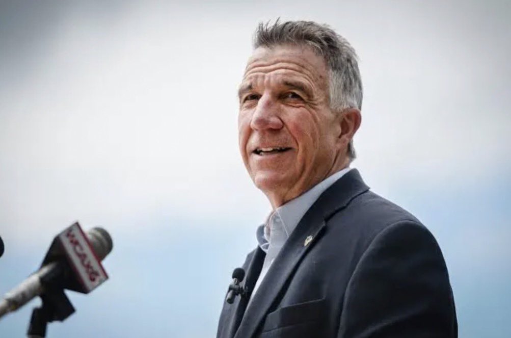 PollTracker2024's tweet photo. Vermont Governor Phil Scott (R) has less than 5 hours to file for re-election

He has yet to do so. Filing deadline closes at 5:00 PM ET in VT https://t.co/43Om21tz7t