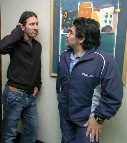 lancev4nce's tweet photo. Creo que le caigo bien a mi psicologo porq hoy termino la sesión y nos quedamos hablando al lado de la puerta asi https://t.co/s8RBBX16wC