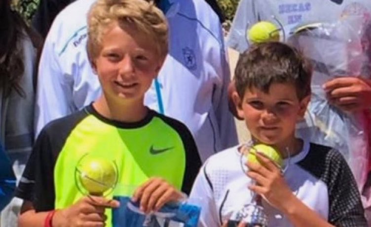 gerebit0's tweet photo. Tercera ronda de Roland Garros para estos chavales. https://t.co/8MZ0xIXo2y