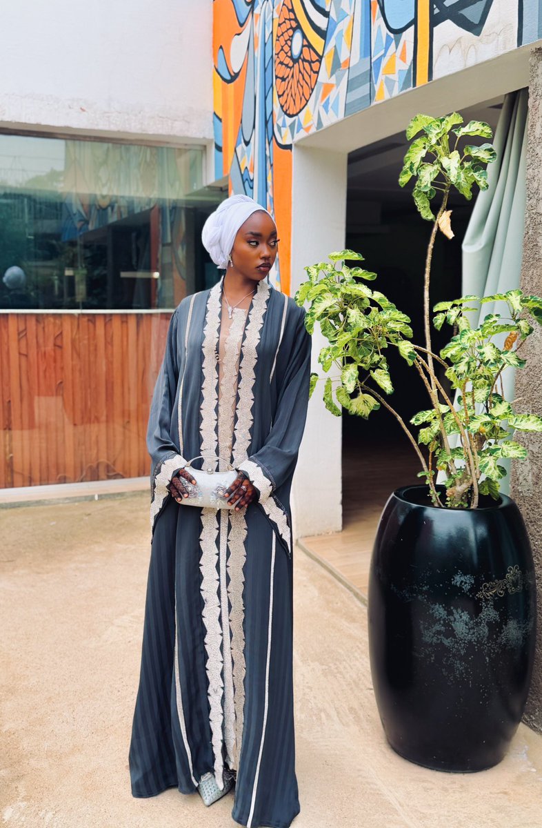 fateehaaah's tweet photo. Day what?🌝 https://t.co/LmERWriFeo