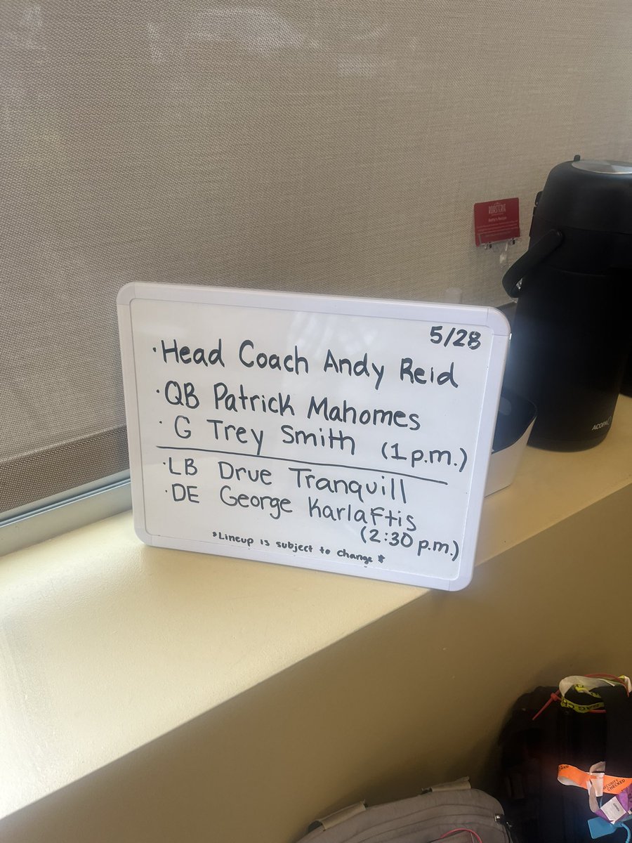 HaroldRKuntz3's tweet photo. OTAs .. we'll hear from... #Chiefs https://t.co/l5r1003brp