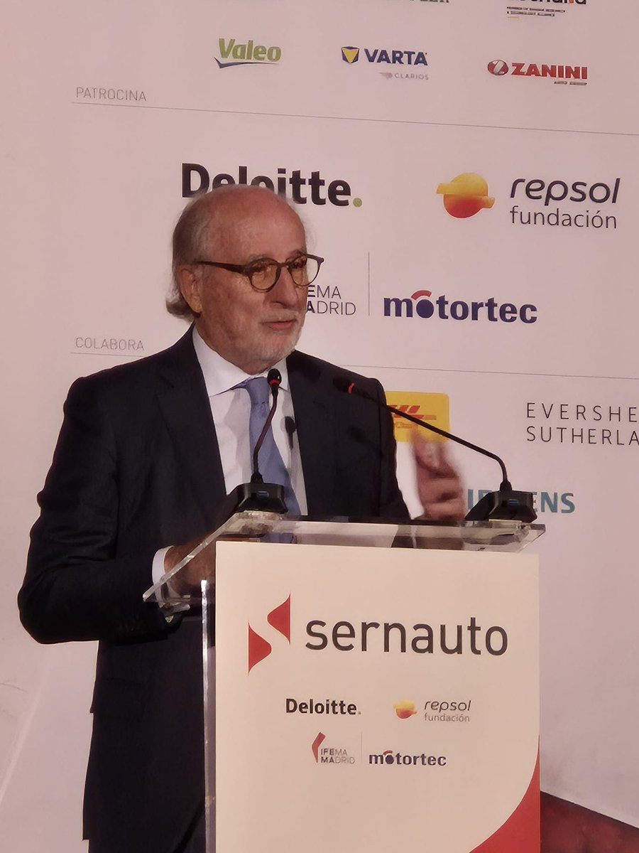 FundacionRepsol's tweet photo. "Europa está tomando medidas en la buena dirección, pero debe tomar conciencia de que la sostenibilidad no puede ser un objetivo en sí mismo, sino que debe ir acompañada de productividad y competitividad."— Antonio Brufau, presidente de @Repsol, lanzaba este mensaje en la Asamblea General y XIII Encuentro de @SERNAUTO en IFEMA Madrid.