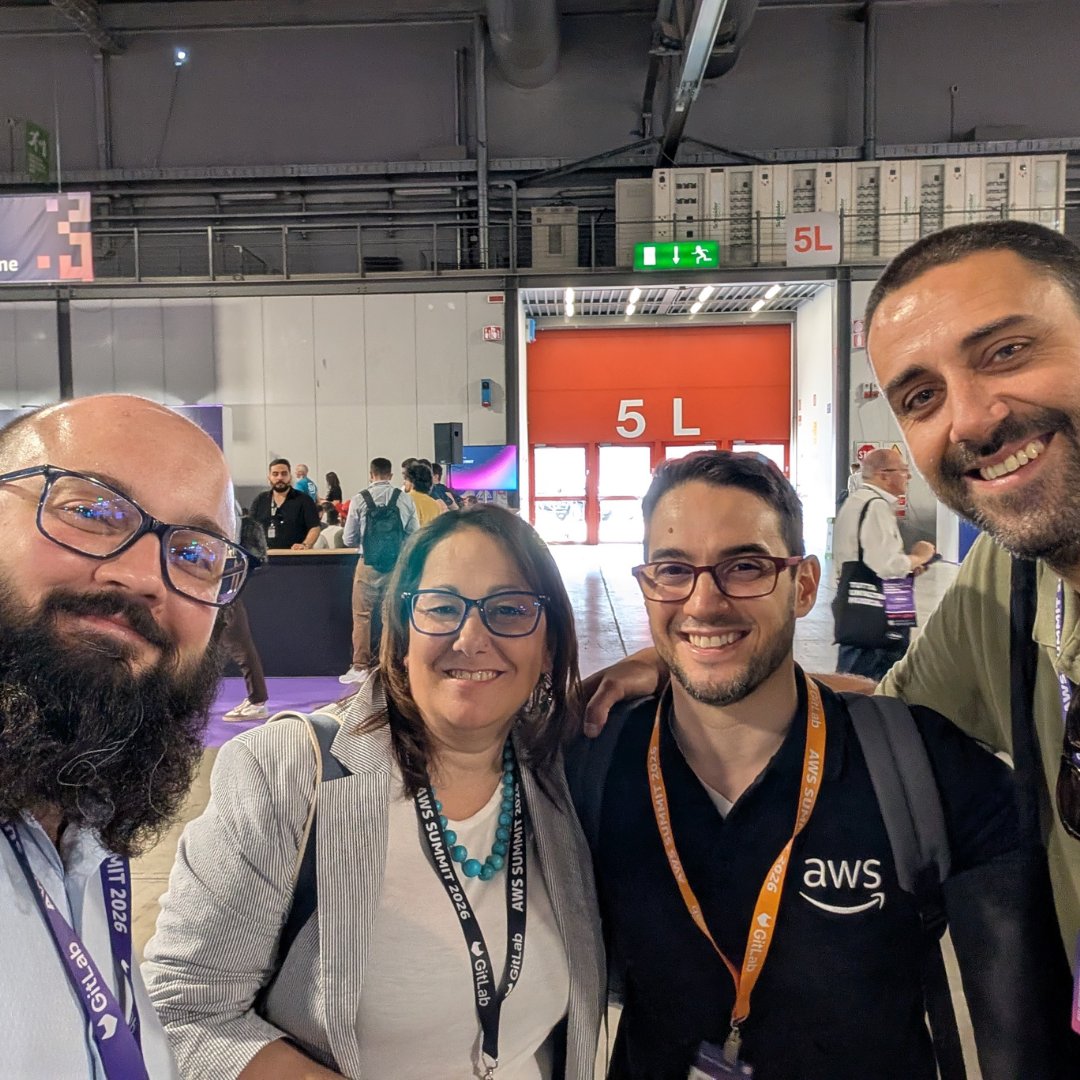 VMEnginesrl's tweet photo. 🔗Connessioni, visione e innovazione dall’#awssummitmilano

#agenticai è ormai una leva concreta per ripensare a workflow e processi, con una sfida chiara: portarla nei contesti reali, tra dati, #governance e cambiamento.

Noi ci siamo, da sempre. E continueremo a esserci🚀 https://t.co/Ecw5zY0GW4
