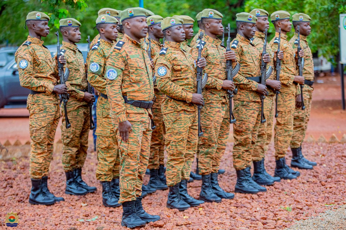 Gendnatbf's tweet photo. Gouvernance axée sur une écoute active, une proximité affective mais rigoureuse  : le colonel Issa YAGUIBOU à la rencontre du personnel de la 2e #légion de #Gendarmerie https://t.co/M8PQOKtsBK