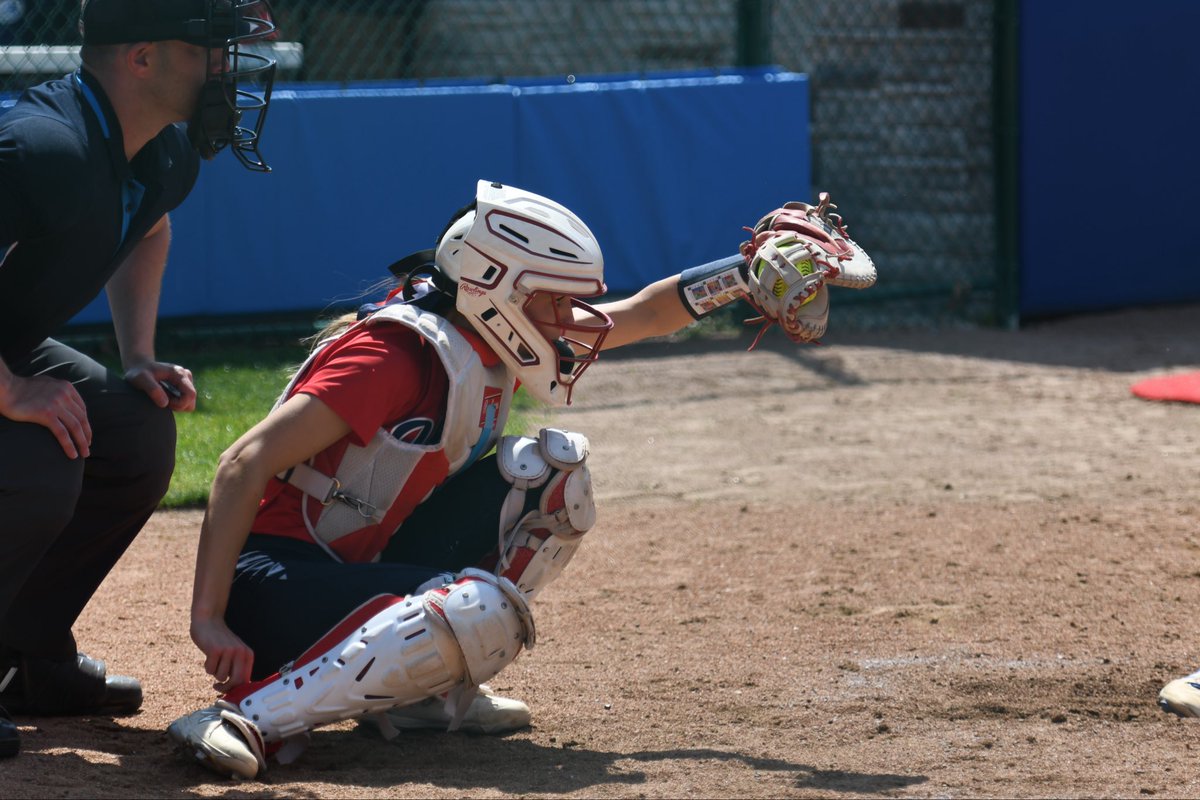 AlexiaChev06's tweet photo. After two great years at Jefferson College (D1 JUCO), I am ready to take the next step in my softball career!

Catcher/OF &amp; Power Hitter
First-Team All Region (Region 16)

Highlights &amp; Skills: https://t.co/iMkoeR7g1a

Coach Starkey: 636-232-5540

514-571-0064

@SoftballPortal https://t.co/lJfmlwhFYp