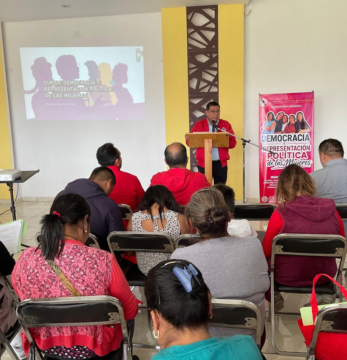 PRI_Tlaxcala24's tweet photo. Impulsando liderazgos y fortaleciendo la participación política de las mujeres en Tlaxcala.
Gracias al respaldo de nuestro presidente Enrique Padilla, nuestra secretaria general Zonia Montiel, Misael Hernández, Alejandro Paredes
#PRITlaxcala #ONMPRI #Mujeres #Democracia https://t.co/dCDxuh10jD