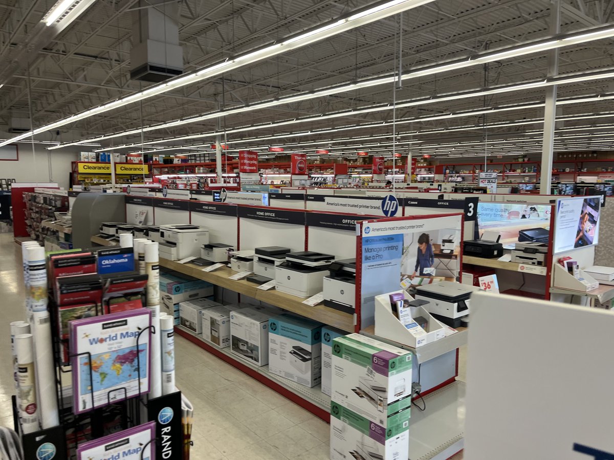 chase_beyond's tweet photo. Staples just be E X I S T I N G like it’s still the early 2000s and now I’m nostalgic for some reason 🥲 https://t.co/WRCprIw6oO