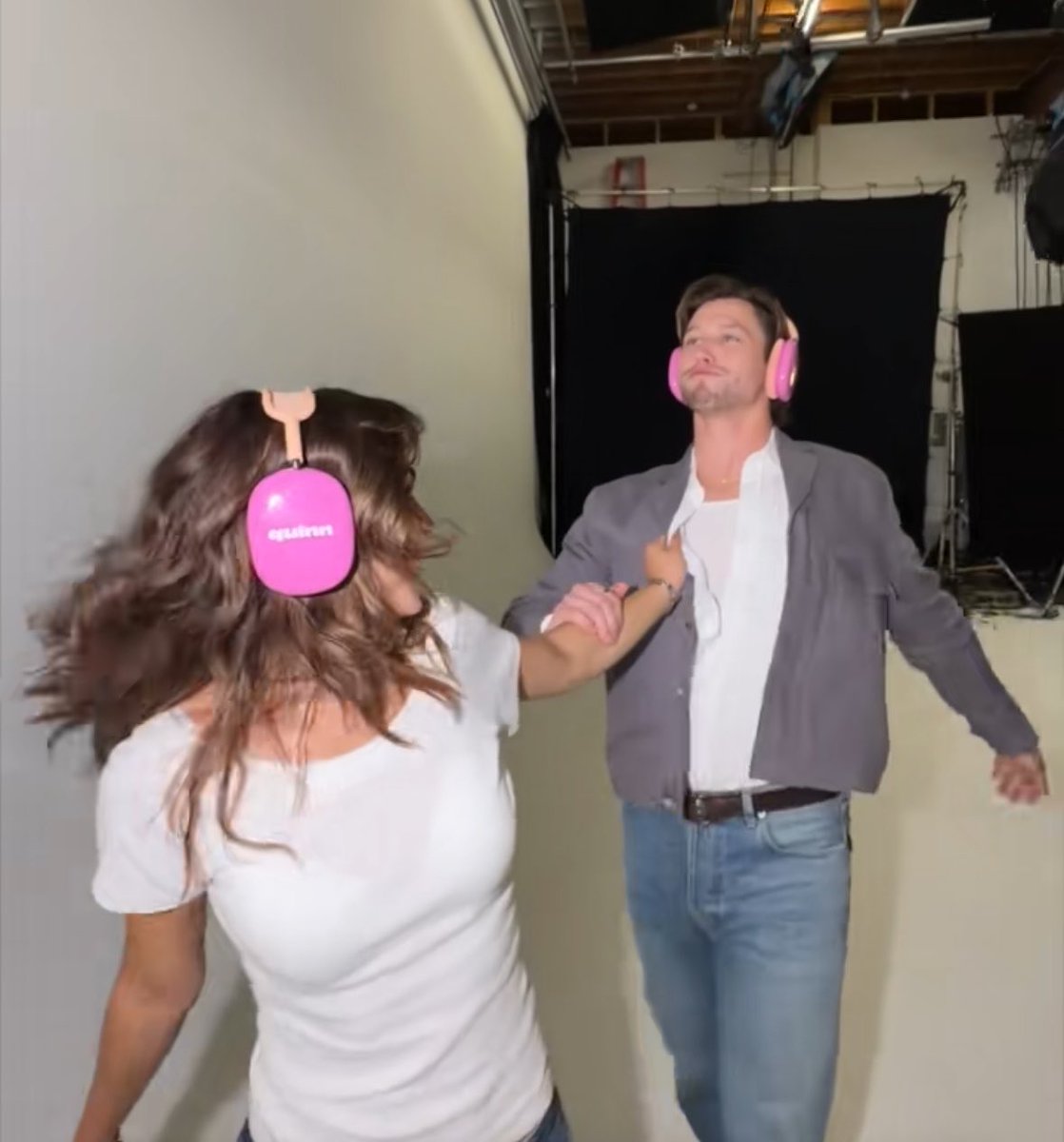 deanalliedaily's tweet photo. “The actress says she knew from the first audition that she and Kalyn were going to lead season two should they get the roles. “I truly love working with Stephen so much. We’re also very similar actors in our insecurities and doubts.” https://t.co/6tYjfokzLb