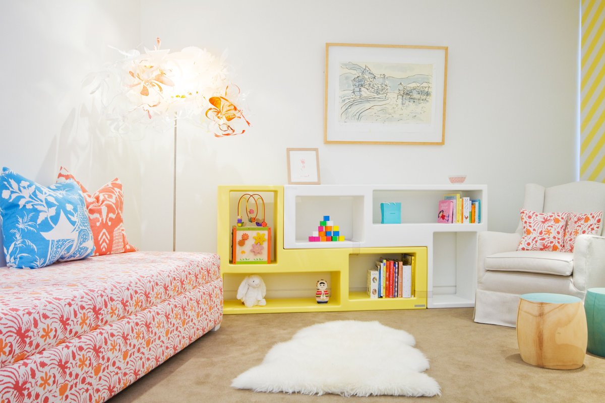 TheLemeDecor's tweet photo. Cheerful kids playroom with multicolored floral accents, playful décor, and soft furnishings, creating a bright and joyful creative space.

#PlayroomDesign #KidsRoom #InteriorDesign #HomeDecor #ColorfulInteriors #FloralDecor #CreativeSpaces #RoomInspo https://t.co/MpZ91NgJui