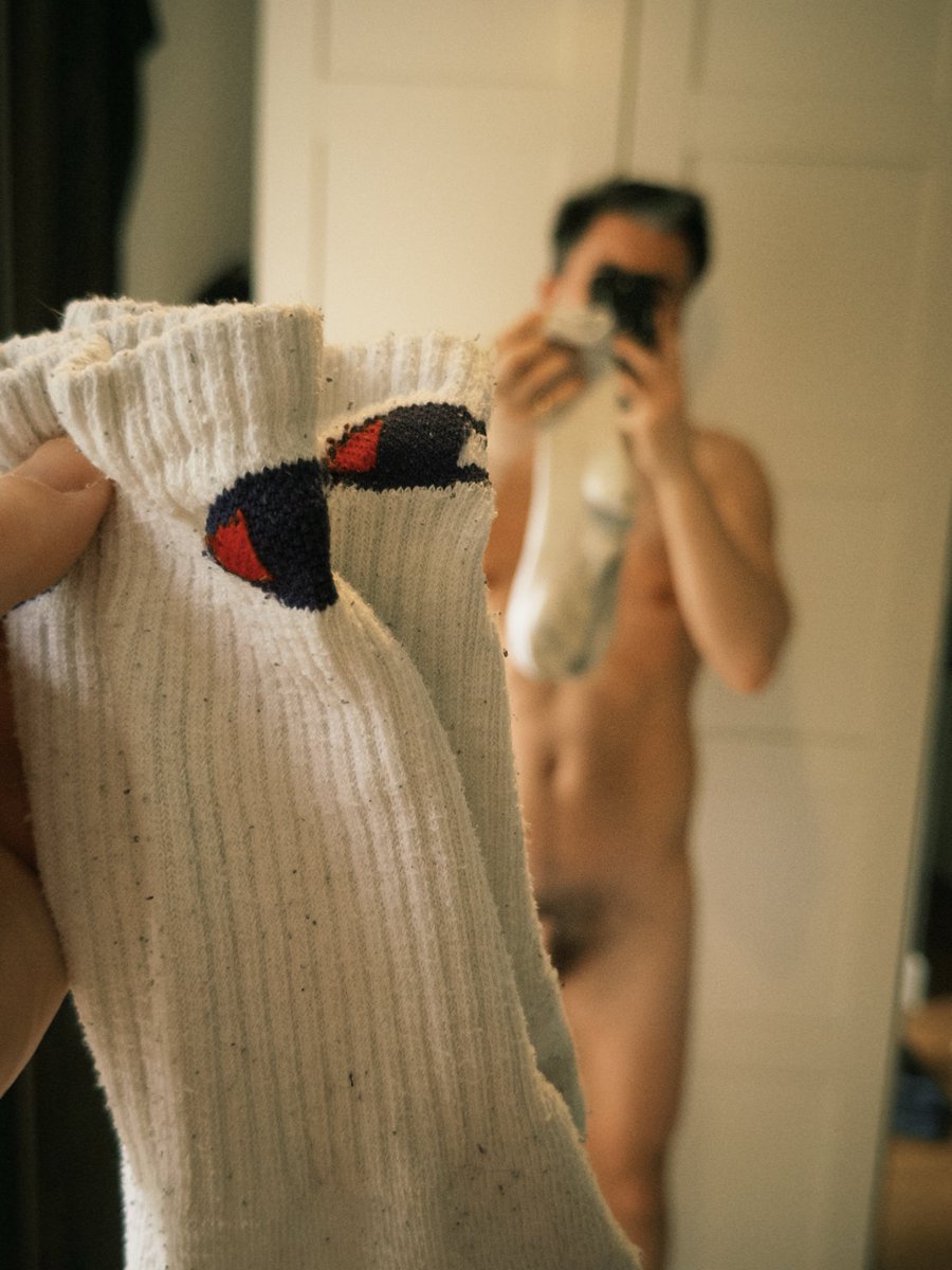 WhiteRogueMiles's tweet photo. Champion socks, champion shagger 😉 #gymbro #socksforsale #hairymen #bushisbest #menofonlyfans https://t.co/3qWyVGVLNj