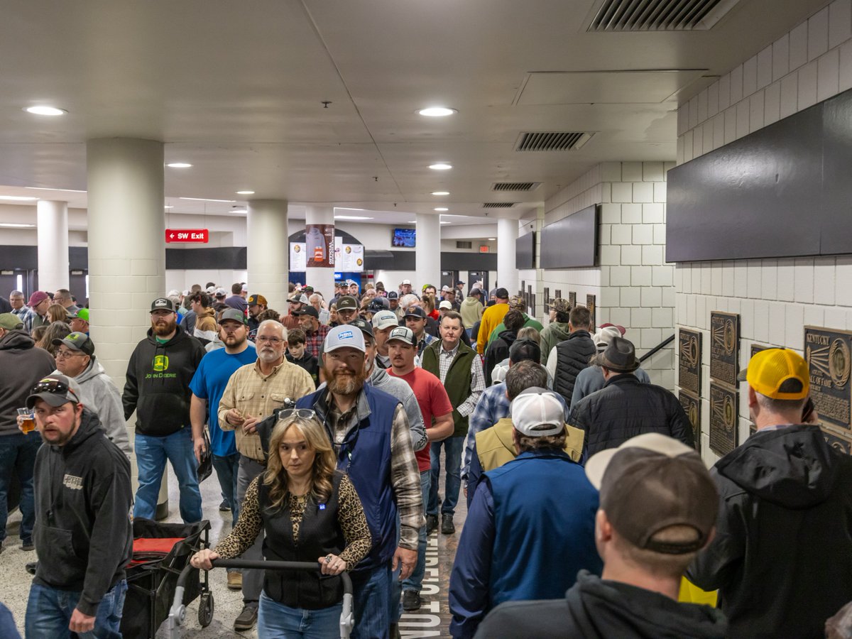 KYNFMS's tweet photo. Every wing. Every aisle. Every corner of the Kentucky Exposition Center.

This is what 300,000+ people showing up for agriculture looks like 🌾🚜 https://t.co/enm8Wawxn5