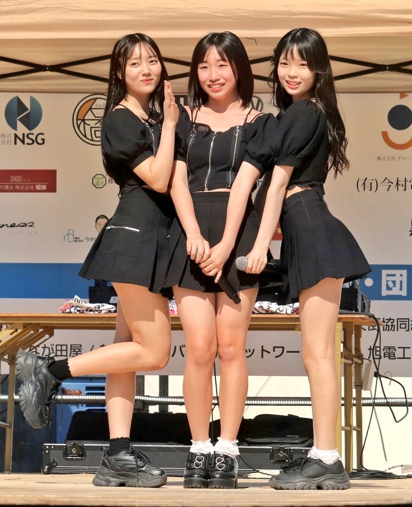 QxmXxkM9wUGojV4's tweet photo. おはようございます😊
2026.05.09
ミュージック スマイル フェス in くろさき
#愛Dream の御三方
@aidream_KITAQ
#大西波音ちゃん 💞
#夢野愛姫ちゃん 💞
#華山ゆやこちゃん 💞
@hachanaidori  @manadream1217 
@yuyako12300  #好きを撮る https://t.co/u4ZV2TKZ7c