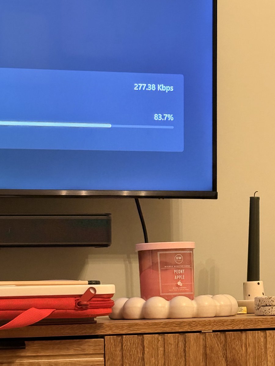 AndrewWard14's tweet photo. @EE  care to explain why my 250mbps internet is so shit https://t.co/Z9JENP1nVJ