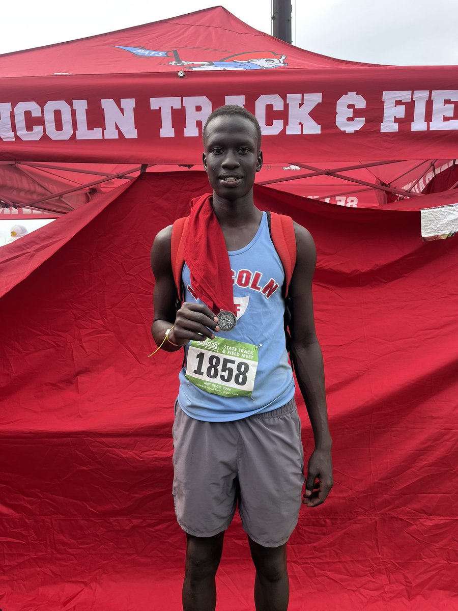 SFLHSPatsTrack's tweet photo. HUGE congratulations to Riem Riem for taking 2nd in the Boys triple jump. A leap of 45-10.75!!
#Gopats #statetrack https://t.co/SlJ6g4g9YV