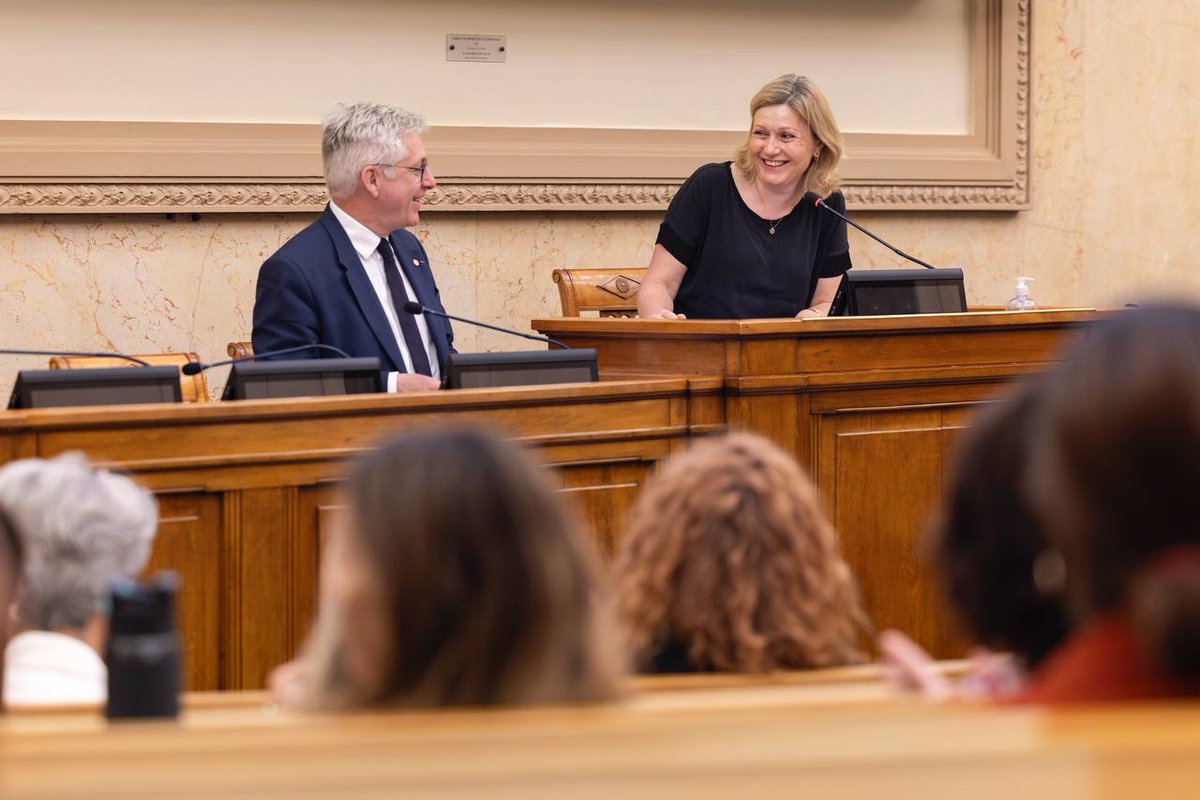 fredvalletoux's tweet photo. Merci à @YaelBRAUNPIVET d'avoir ouvert ce matin ces 2èmes Rencontres sur la santé des femmes que j'organisais à l'Assemblée nationale.

Une matinée pour faire le point sur trois facettes d'un sujet vaste et majeur : la prise en charge des cancers féminins, les enjeux autour de la fertilité et la réduction des inégalités de genre en santé.

Une matinée de débats denses et de grandes qualités grâce à des intervenants, soignants, spécialistes et associations de patients passionnants sur des thèmes essentiels. Essentiels, mais loin d'épuiser le sujet. 

La suite l'année prochaine pour les 3ème Rencontres sur la Santé des femmes !