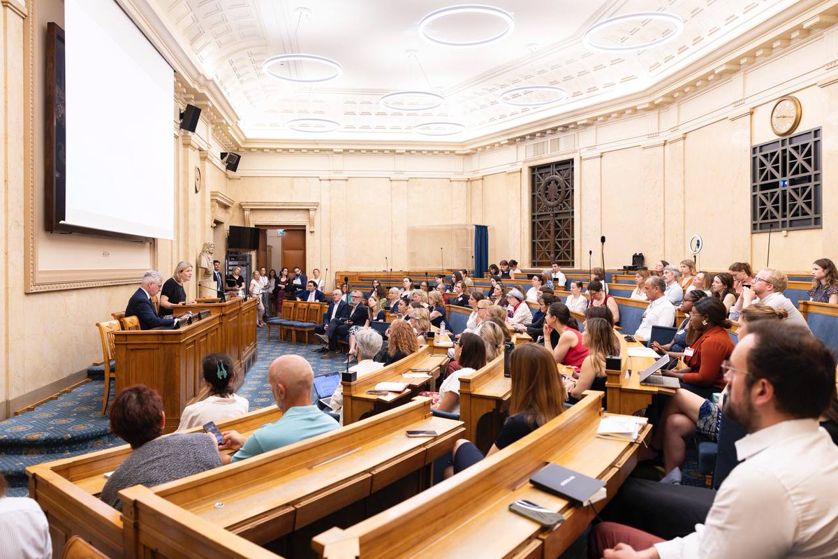 fredvalletoux's tweet photo. Merci à @YaelBRAUNPIVET d'avoir ouvert ce matin ces 2èmes Rencontres sur la santé des femmes que j'organisais à l'Assemblée nationale.

Une matinée pour faire le point sur trois facettes d'un sujet vaste et majeur : la prise en charge des cancers féminins, les enjeux autour de la fertilité et la réduction des inégalités de genre en santé.

Une matinée de débats denses et de grandes qualités grâce à des intervenants, soignants, spécialistes et associations de patients passionnants sur des thèmes essentiels. Essentiels, mais loin d'épuiser le sujet. 

La suite l'année prochaine pour les 3ème Rencontres sur la Santé des femmes !