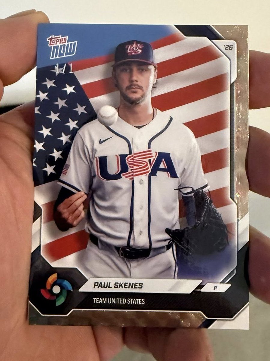 Topps tweet media