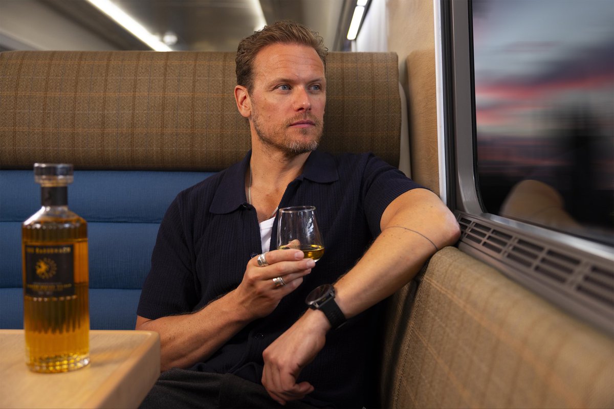 SassenachSpirit's tweet photo. All aboard the Caledonian Sleeper🚂🥃

Guests can now enjoy #Sassenach minis and specially curated Sassenach-infused dishes onboard Caledonian Sleeper services and in the London Euston Guest Lounge.

https://t.co/eTAuKUOD7z

#CaledonianSleeper #VisitScotland #Outlander #SamHeughan
