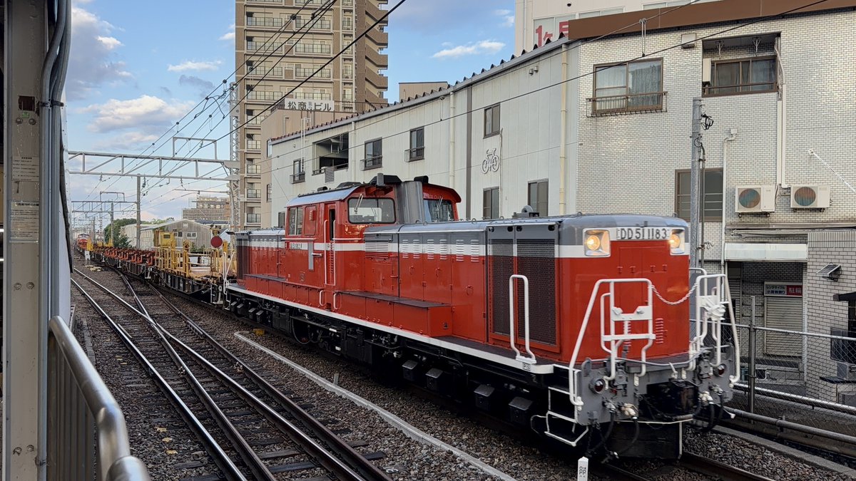 あきお RT @sumire_houchi: 長尾工臨・返空 DD51-1109+ロンチキ10B(+DD51-1183