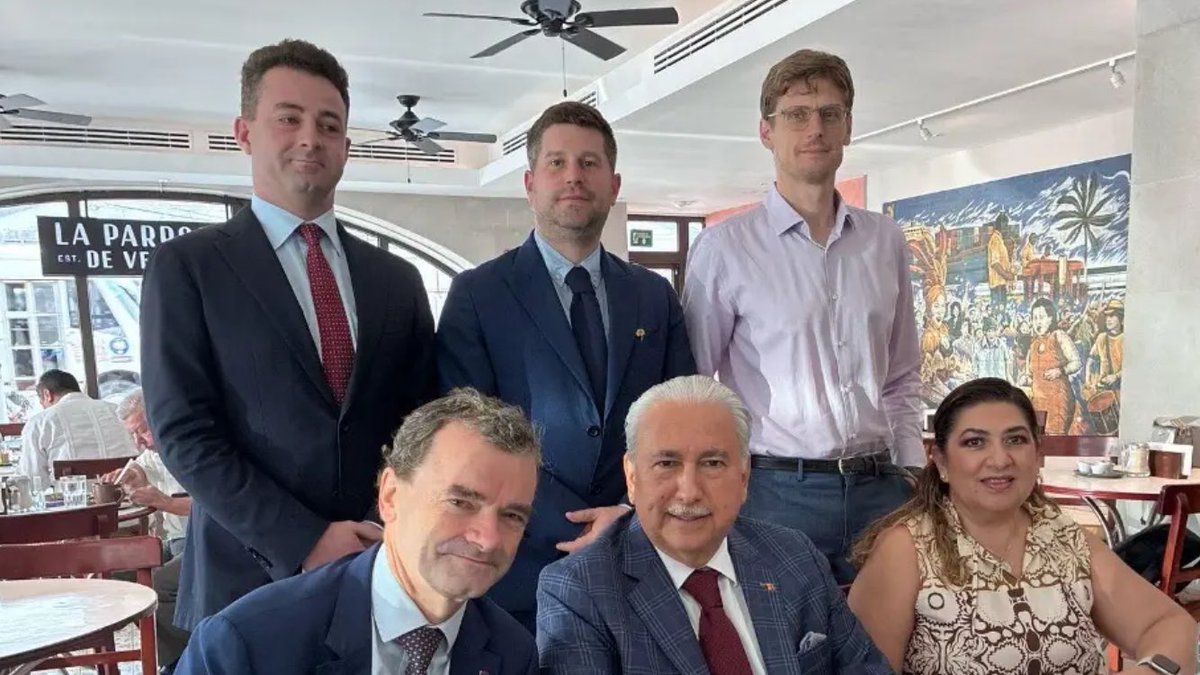 Embelmex's tweet photo. La Misión Empresarial 🇧🇪 a Veracruz 🇲🇽 2026 finaliza con su parte agropecuaria. Mil gracias al Cónsul José Manuel Urreta Ortega por la magnífica organización, a Christophe Smitz y AWEX, a FIT y a nuestras empresas Puerto de Amberes-Brujas Internacional, Joskin, Syensqo y JDN 🤝 https://t.co/fKWDSyCSyW