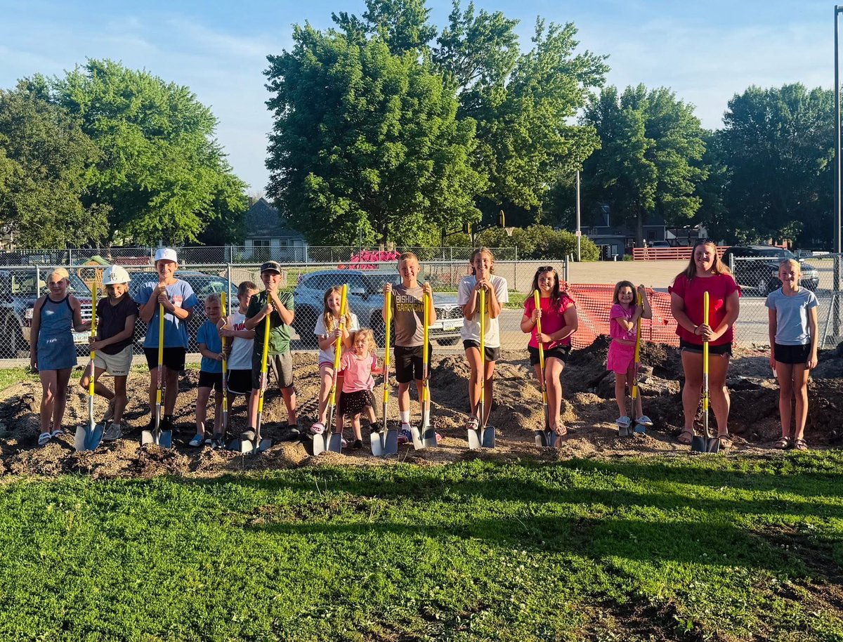 JohnKesselring's tweet photo. Excited for the future of Bishop Garrigan Catholic Schools! 🖤💛🐻🐻 https://t.co/otjGNfZ32A