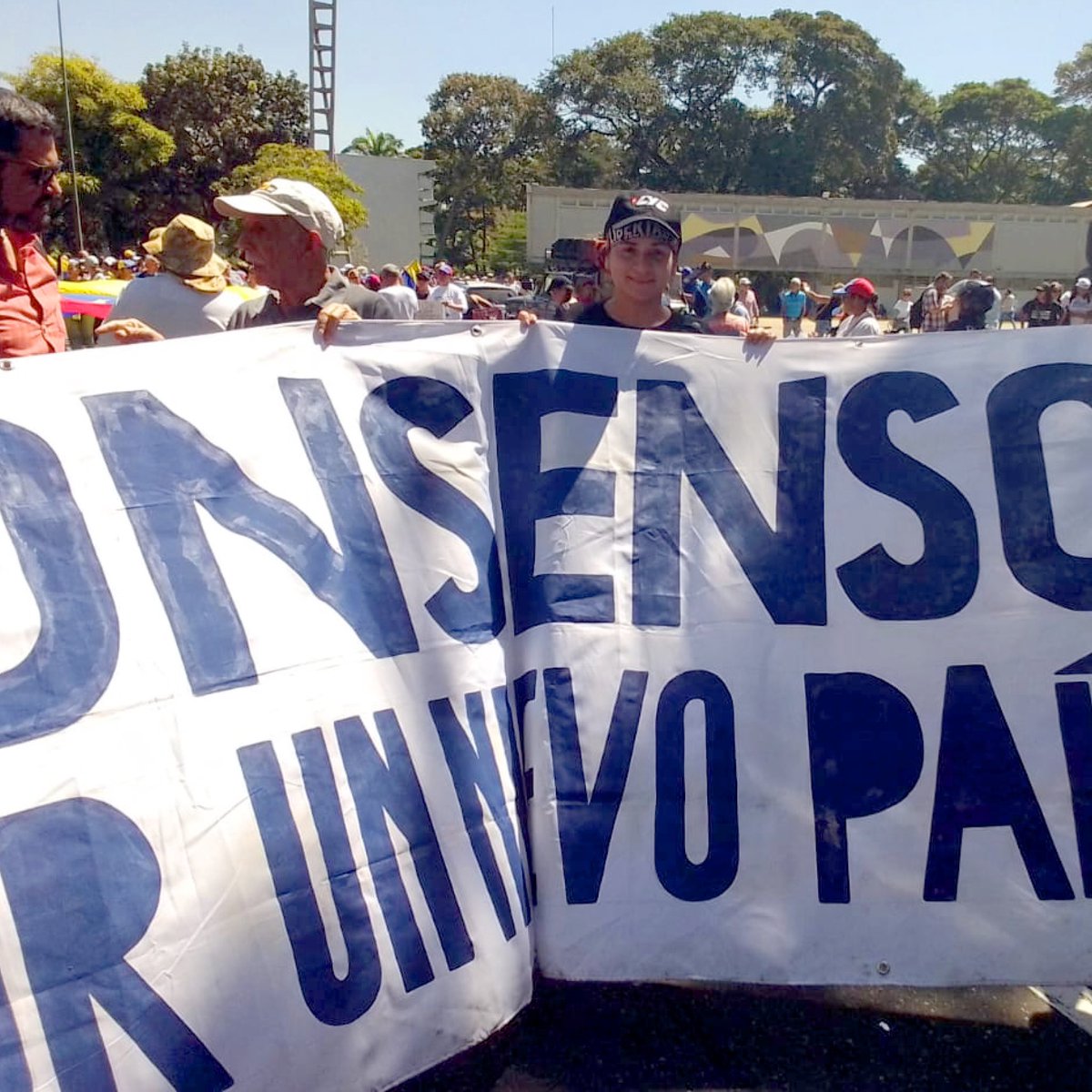 ConsensoEspacio's tweet photo. ¡RESPETO A LA SOBERANIA POPULAR! Desde el Espacio Consenso Por Un nuevo País, planteamos la urgencia de acelerar el proceso hacia una transición a la democracia en Venezuela. #28J #AquiGanoEdmundo #EleccionesYa Art5
￼￼￼￼ https://t.co/1R4Te3v876