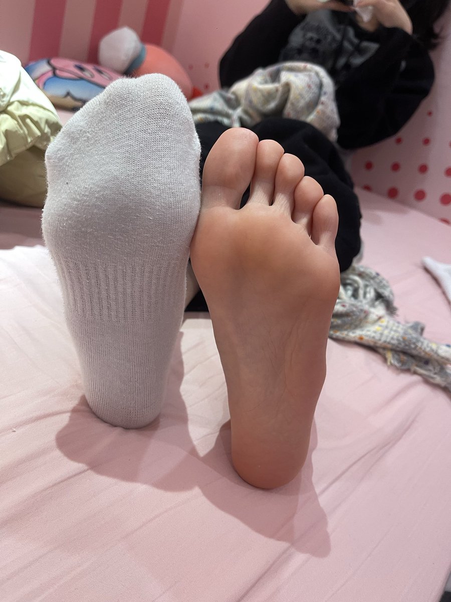 chen77021's tweet photo. 07女高的🦶 https://t.co/2TuxCQK2NG