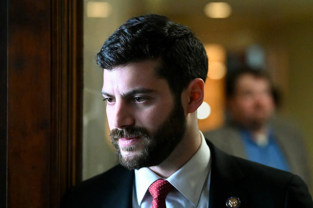 PoliticalKiwi's tweet photo. If you're not already aware, one of the most important political fights unfolding rn is in NY-12:

An OpenAI-funded super PAC has pledged to spend $10M to keep Alex Bores out of Congress because he wants to regulate AI.

We need to stop them.

If you live in NY-12, vote Bores! https://t.co/4JNdPTOdly