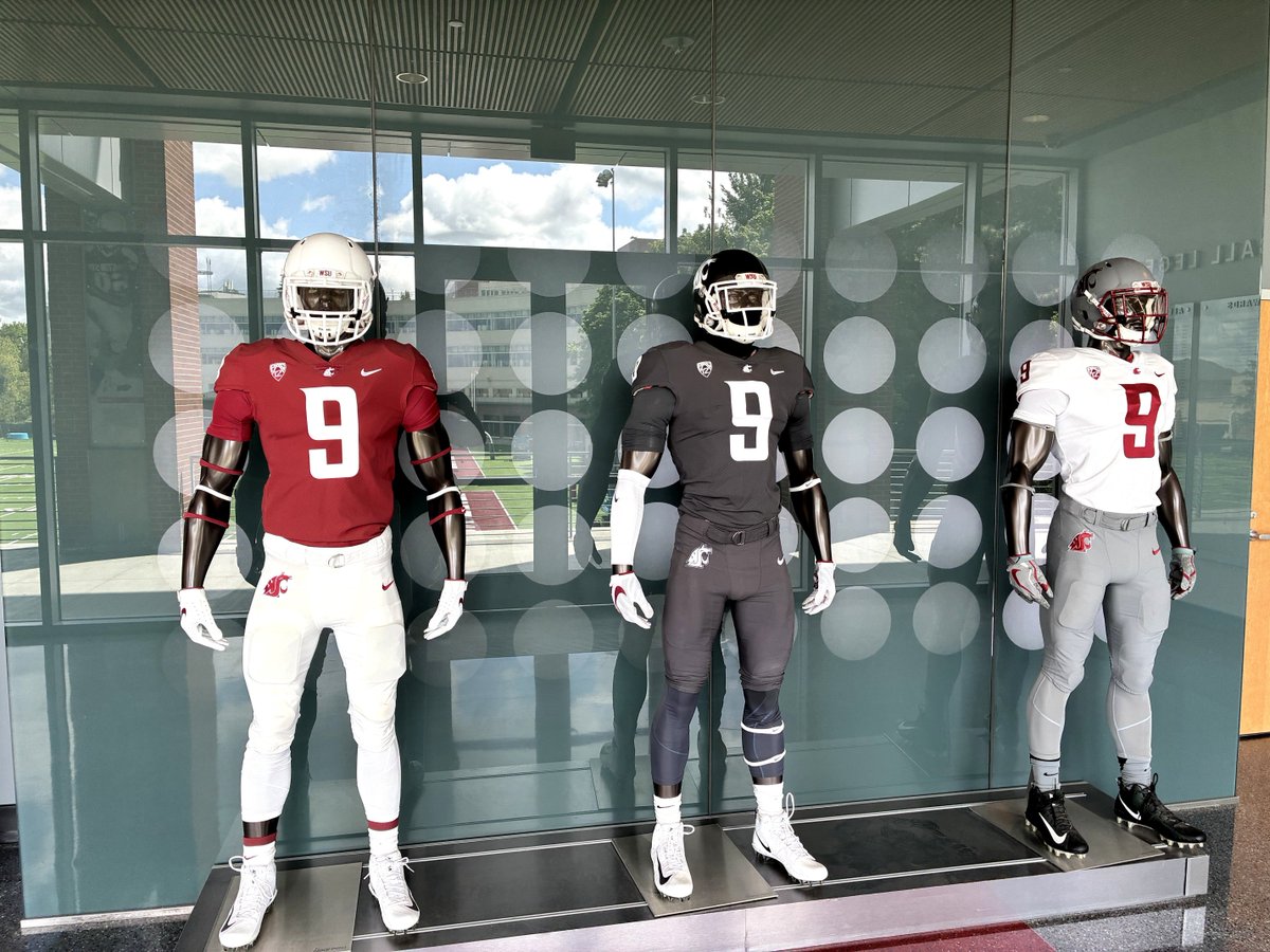 ANSRSFB's tweet photo. Pullman stop! @WSUCougarFB #GoCougs Great time with the staff at Washington State — appreciate you having us! #FBANSRSFASTER #ANSRSEverywhere https://t.co/QoZzb8DfU2