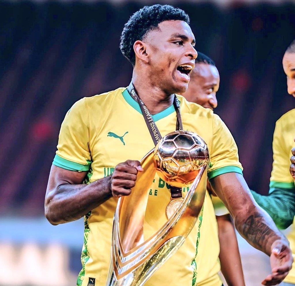 Sibiya_Official's tweet photo. He came January, and he conquered. Muniz 👆🏻💛 https://t.co/iUanQ3eYFX