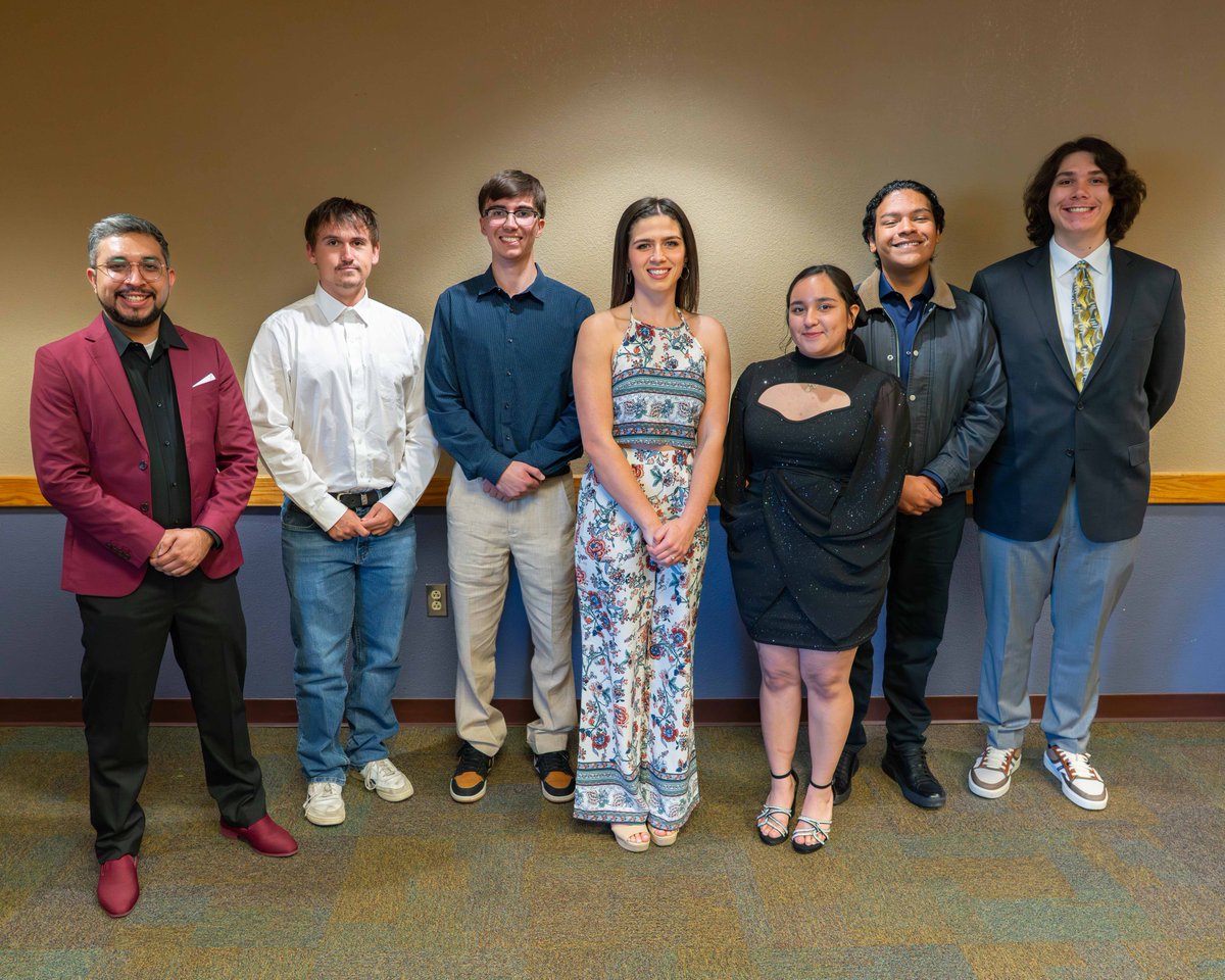 NMSU_engineer's tweet photo. Thank you to our outgoing E-Council Leadership — Elizabeth Williams, Andras Braun, and Michael Loest — for an awesome year! We appreciate all of your hard work, dedication, and everything you contributed to E-Council. https://t.co/72Iz8j0iHY