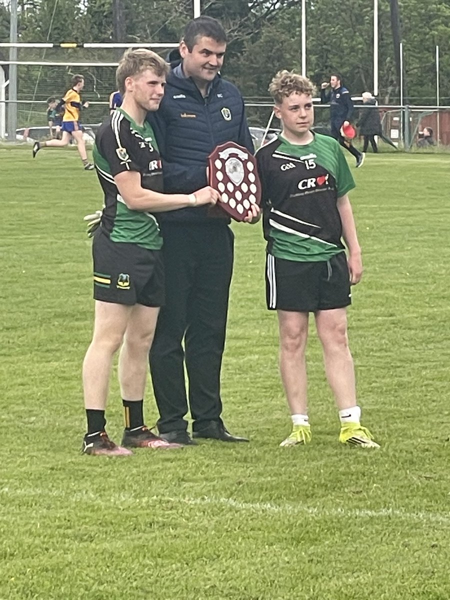 glaveys's tweet photo. Well done to the combined U16 team &amp; management. 👏🏻👏🏻Connacht Gold Division 2 league winners https://t.co/htXDOjiEXl