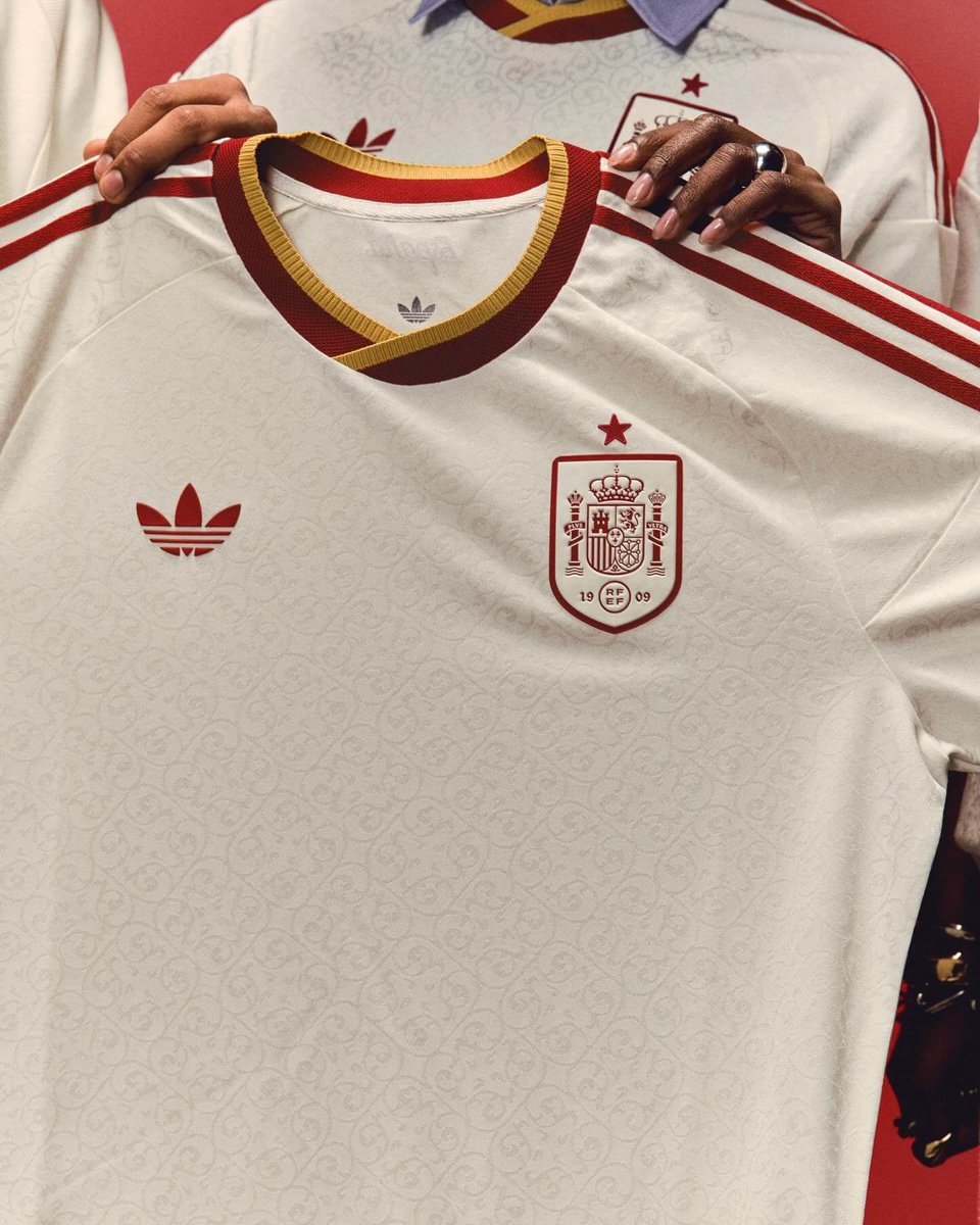 corvotailandia's tweet photo. voltaram mano

🚨 LOJAS PRA COMPRAR CAMISA TAILANDESA NA INTERNET

— https://t.co/dBiGIzuL0H

— https://t.co/BEZEeGEyq9

— https://t.co/NV7LrqrJuJ https://t.co/AhZDqoK1PO